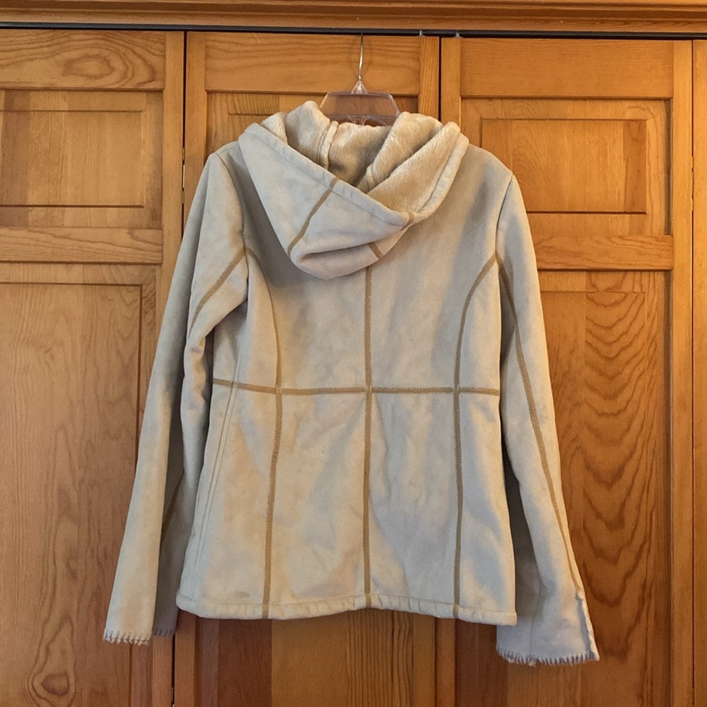 Covington Fur-Lined Coat! - image 3